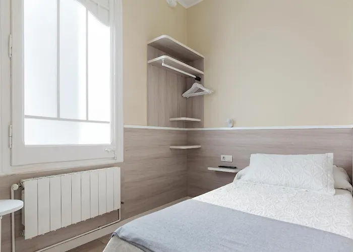 Oliva Πανσιόν 4*
